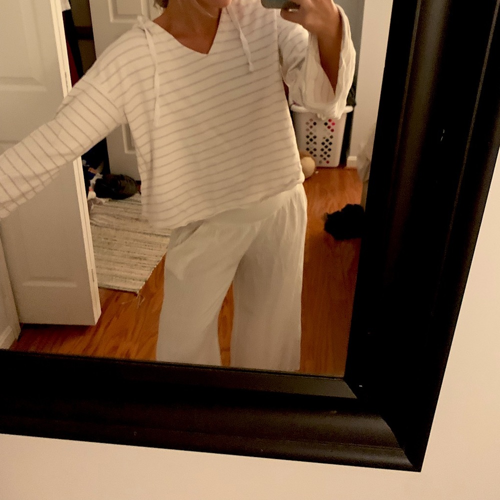 Xhilaration cropped sweatshirt size small